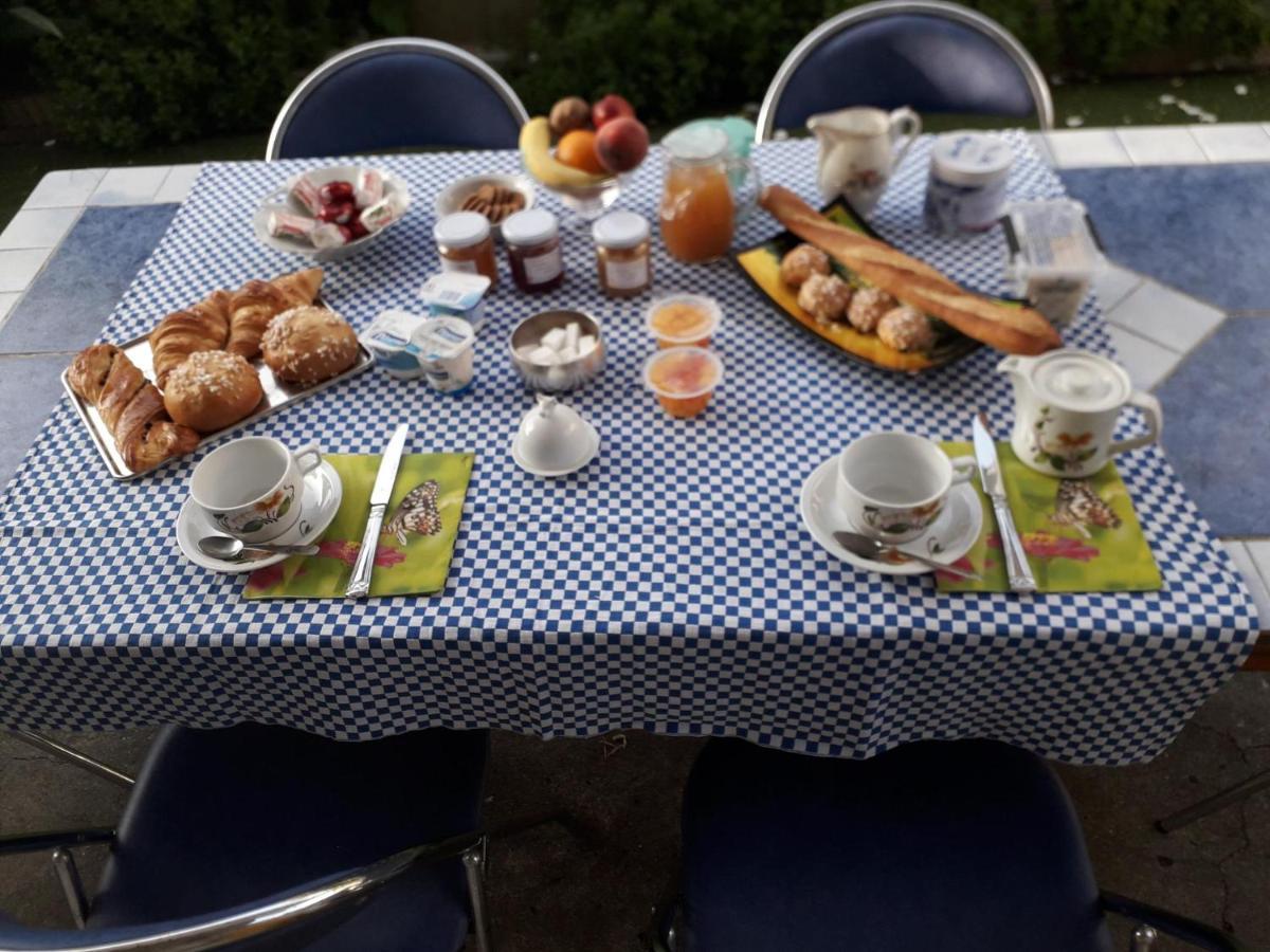 Le Jardin Fleuri Bed & Breakfast Saint-Nazaire  Dış mekan fotoğraf
