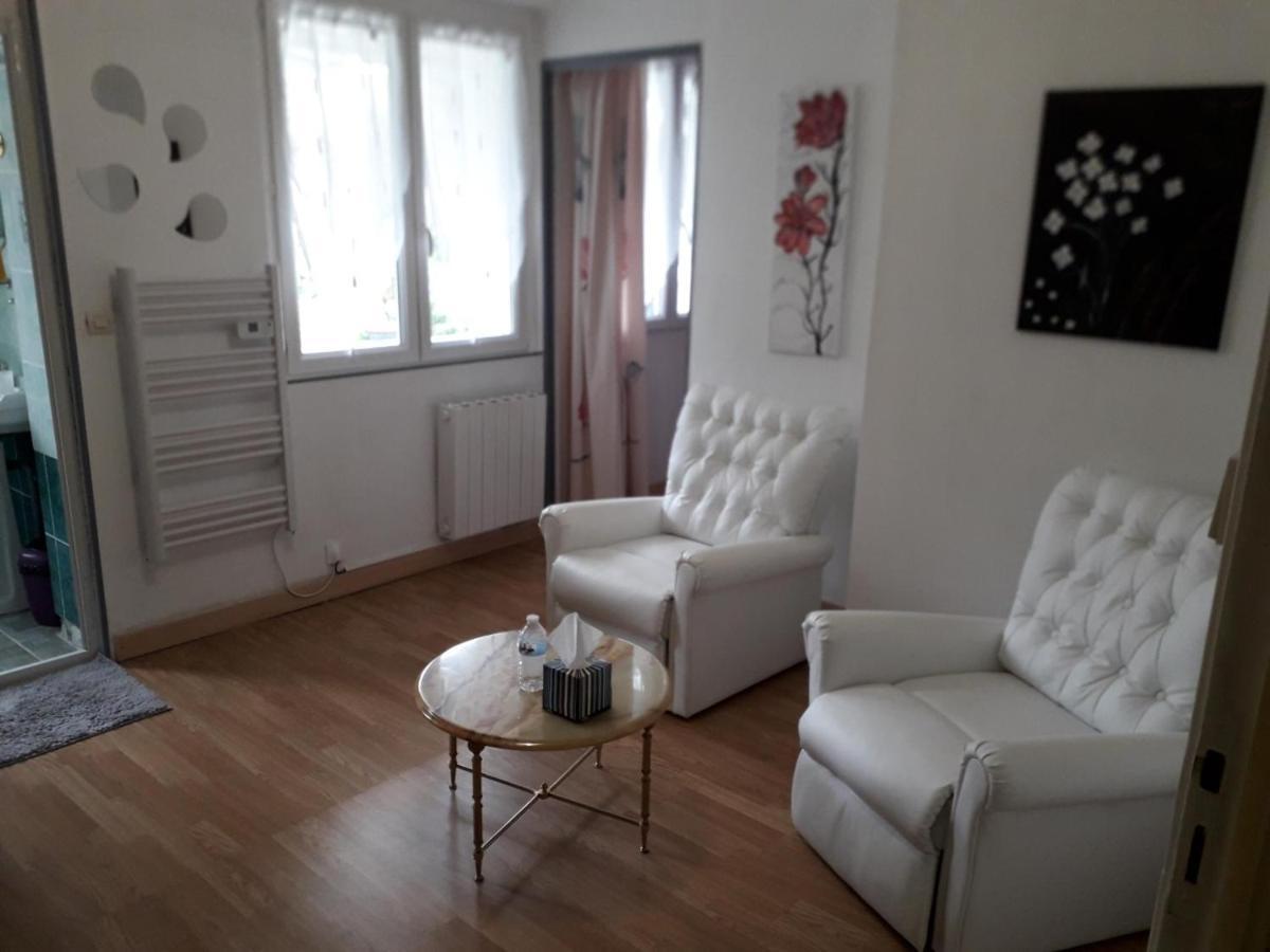 Le Jardin Fleuri Bed & Breakfast Saint-Nazaire  Dış mekan fotoğraf