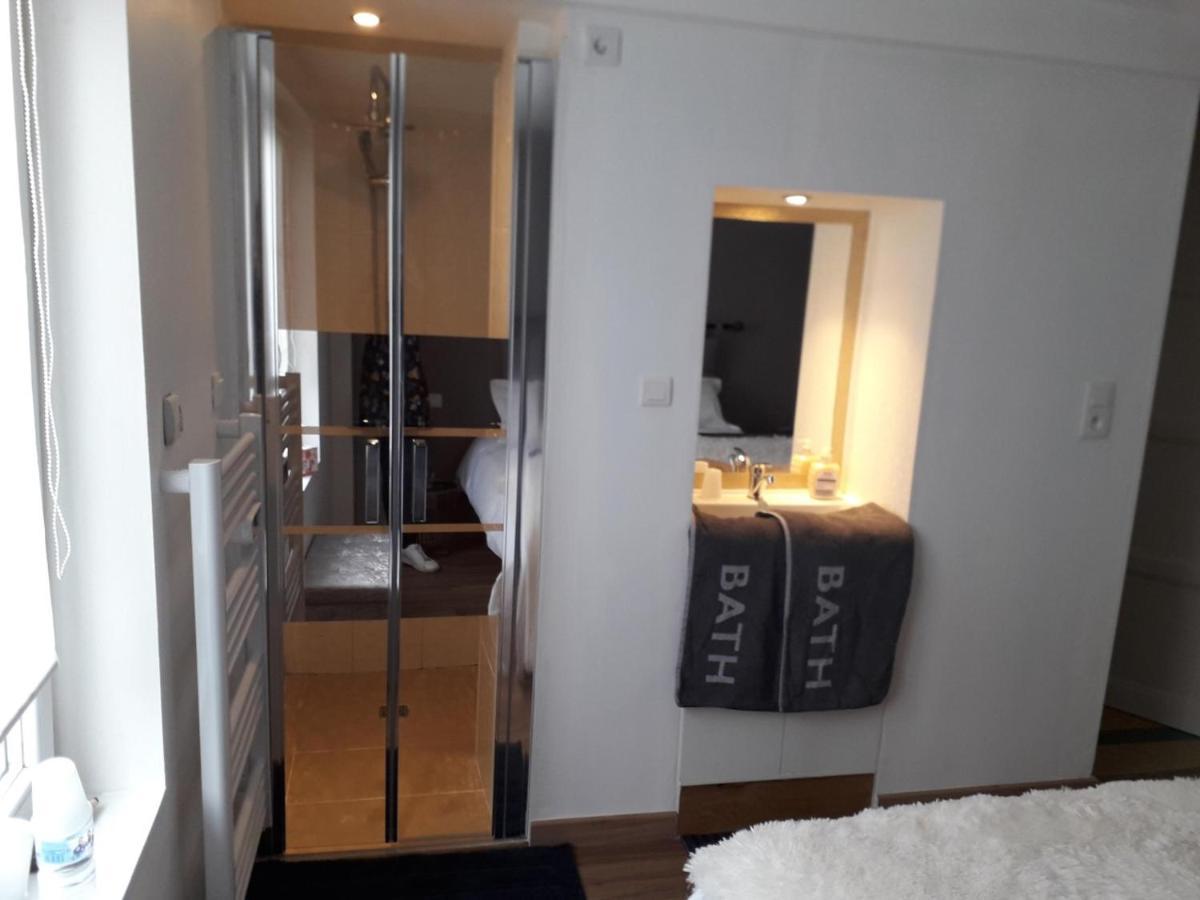 Le Jardin Fleuri Bed & Breakfast Saint-Nazaire  Dış mekan fotoğraf